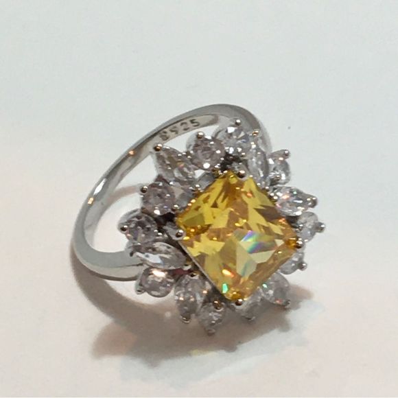 Simulated Citrine Ring Size 6.25 Silver Tone Costume Jewelry Faux Diamonds - Picture 12 of 15